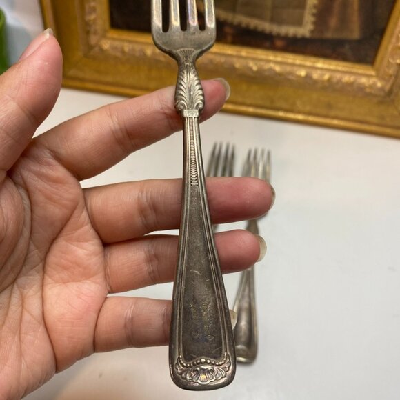 Set Of 3 Antique Gorham Silverplate Luncheon Forks, 1881 Princess Louise - Picture 3 of 9